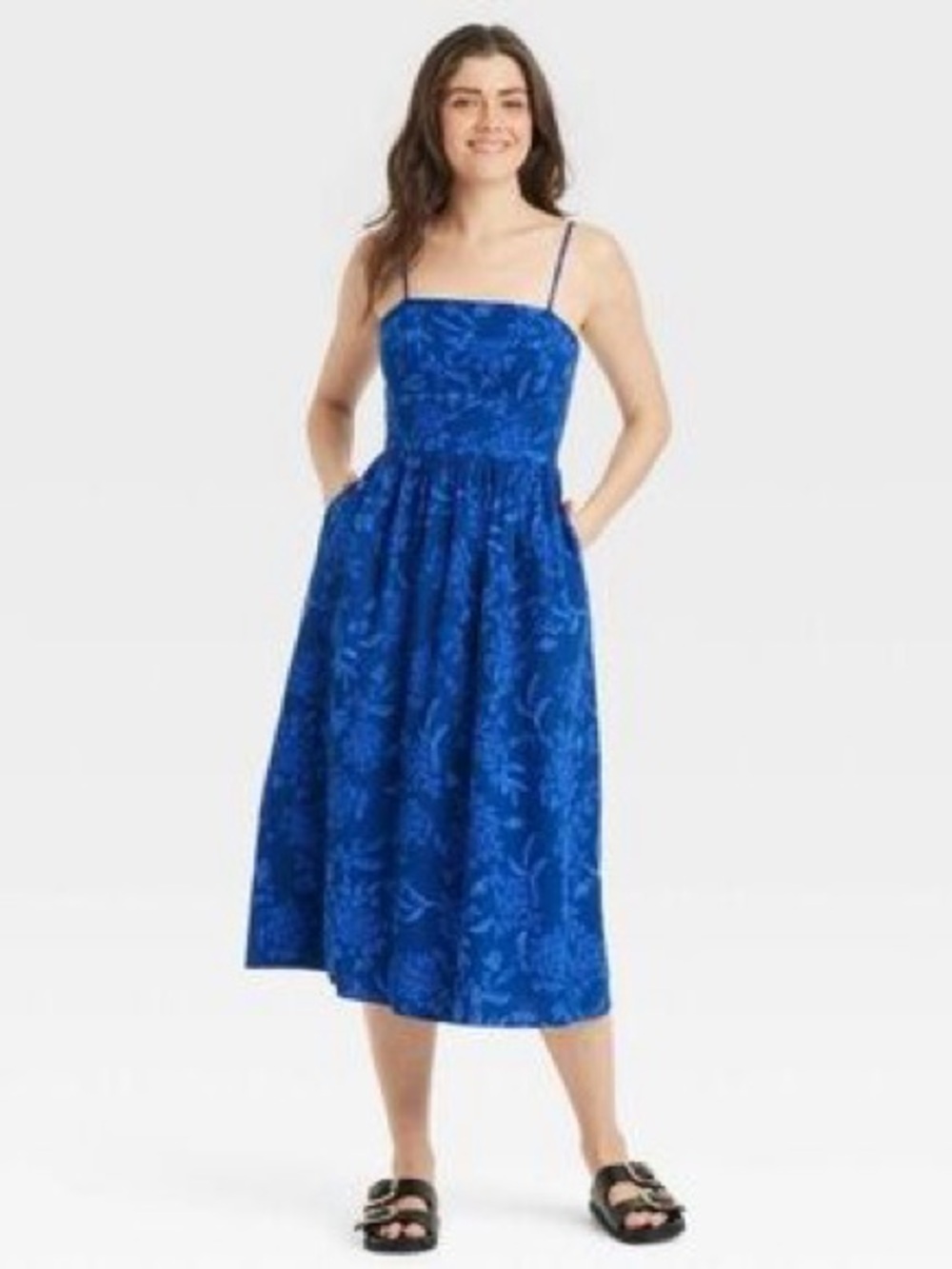 Universal Thread Blue Floral Print Spaghetti Strap Midi Dress with Pockets